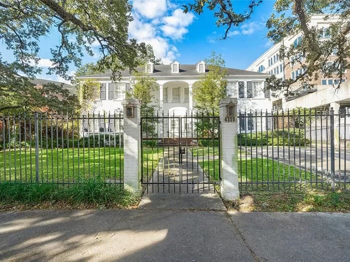 MONTROSE ESTATE AT YOAKUM ROAD in Houston, TX starts on 2/22/2022