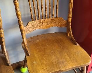 Set of 6 Oak Chairs