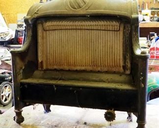 Humphrey Radiant Fire No 30 Gas Claw Foot Parlor Heater, 22.5" x 23" x 8"