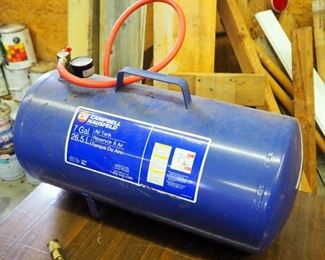 Campbells Hausfeld 7 Gallon Portable Air Tank