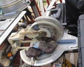 LOTS & LOTS OF POWER, PNEUMATIC & HAND TOOLS