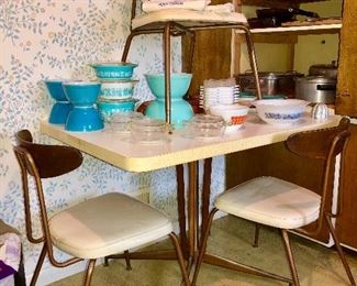 Mid Century Daystrom chairs and table set