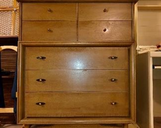 Mid-Century Kroehler dresser