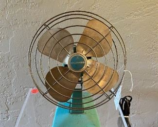 Turquoise Eskimo table fan