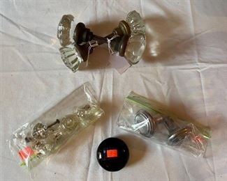 Vtg door knobs & pulls