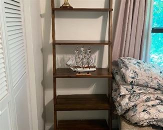 Ladder shelf unit