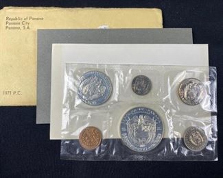 For your consideration is this 1971 Panama Silver Proof Coin Set (.93oz ASW)