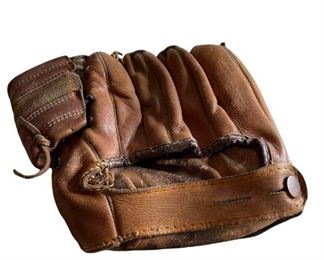 1960s Baseball Mitt for Left Handed Player