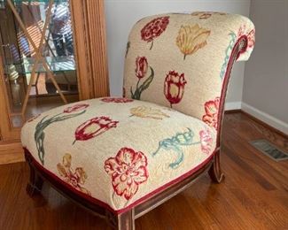 Beautiful Oversized Cream Floral Accent Chair