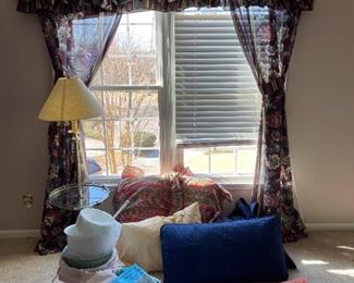 Curtains, Lamp, Towels, Linens