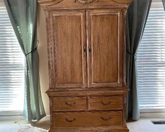 Huge Armoire TV Cabinet 4 Drawer 1 Shelf