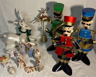 Nativity Pieces 3 Tin Men and Deer