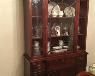 Mahogany Dining Room set, Very nice