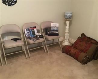 Four folding chairs ,pillows