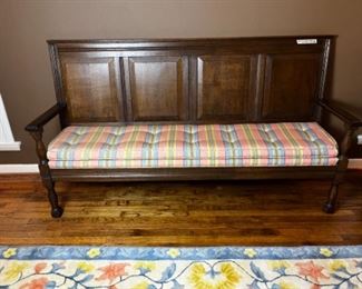 ANTIQUE SOLID OAK PARLIAMENTARY BENCH WITH UPHOLSTERED CUSHION IN FANTASTIC CONDITION!