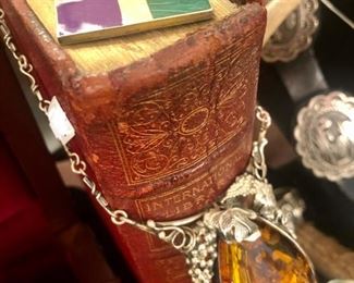 BALTIC AMBER STERLING PENDANT NECKLACE.