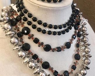 NAVAJO BENCH BEAD NECKLACE, BLACK ONYX AND 14K GOLD BEAD NECKLACE, EARRINGS, AND BRACELET.