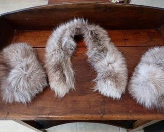 Beautiful Vintage Fur Collar and Sleeve Cuffs
