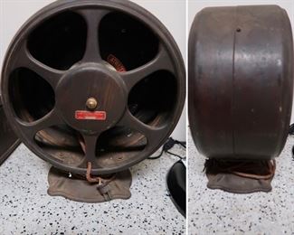 Radio-Atwater Kent Type F-4A S # 1607914 Vintage and Speaker