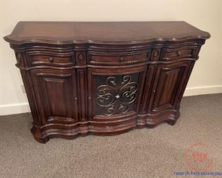 Casa Cristina by PULASKI Buffet