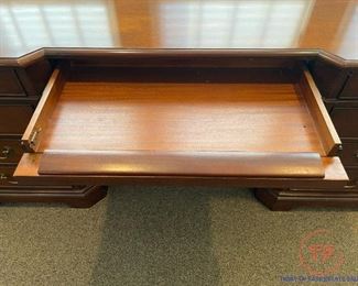 Ellis Line by SLIGH Executive Desk