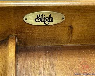 SLIGH Studio Table Desk