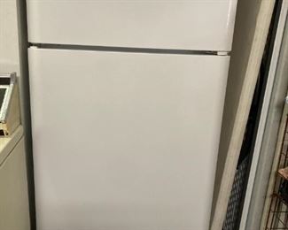 Frigidaire Refrigerator & Freezer