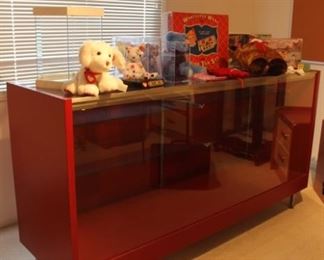 Showcase with light W-6ft. D-22   H-38