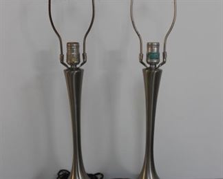 2 Laurel Teardrop Table Lamps Model H-929    1974