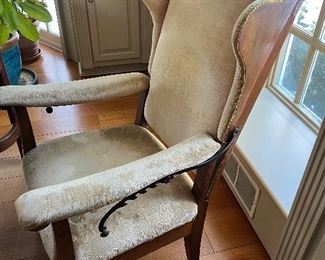 Bedemeier? Adjustable chair