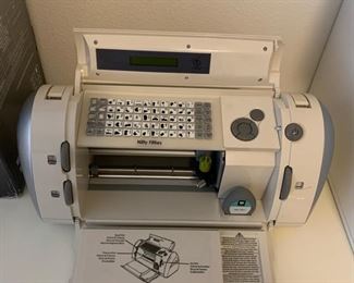 Cricut CRV001 Personal Electronic Cutter 