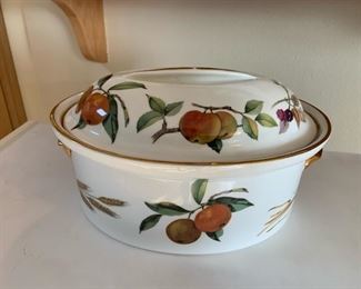 Royal Worcester Evesham Casserole Dish