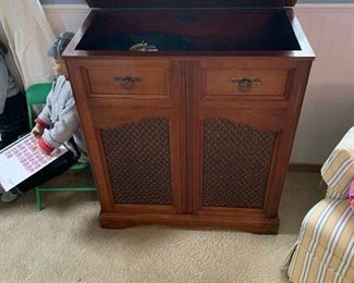 Vintage Incomparable Capehart Entertainment Center