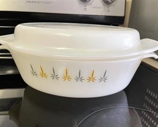 Vintage Anchor Hocking Fire King Ovenware Candleglow 1.5 Quart Oval Casserole with Lid 