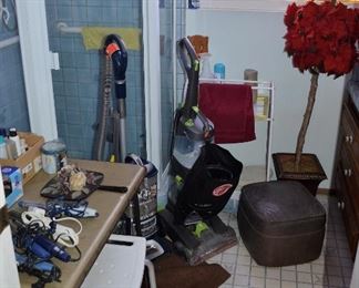 UPSTAIRS HOLIDAY ROOM OVERVIEW