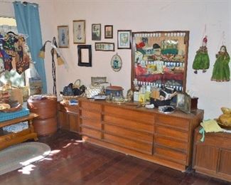 DOWNSTAIRS LINENS CLOTHING OVERVIEW