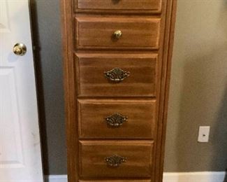 Broyhill Lingerie Chest