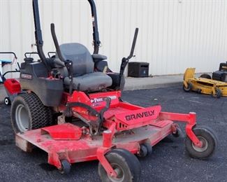 Gravely Pro-Turn 472 Zero-Turn Mower, Model 992239, SN# 000239