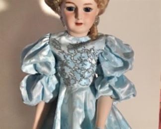 By Master Doll Maker Diana Mae Van Wyngaarden 