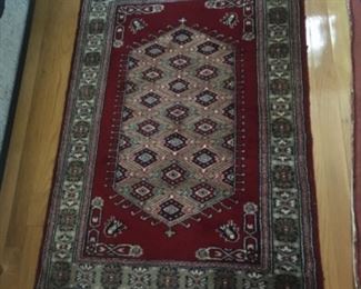 Small 4 x 6 Wool Rug w/ fringe