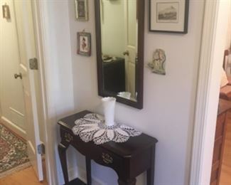 Small Pennsylvania House Console Table w/ matching vertical Mirror w/ pediment at top