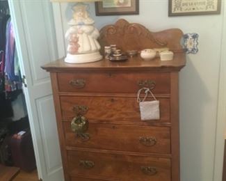 5-drawer oak Dresser w/ brass pulls and a  little Dutch Girl Lamp