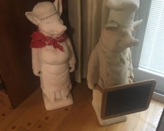 Mr. & Mrs. Pig - Welcome you to the Kitchen