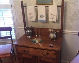 Small antique oak Washstand