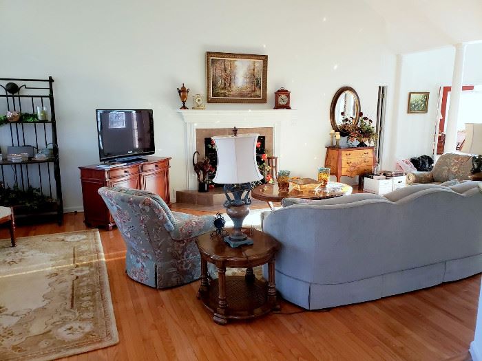 Living Room (most of the furniture is in our online auction)