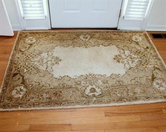 Dalyn "Heirloom" 100% wool rug - made in India - 3' 9" x 5' 9"