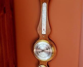 Howard Miller weather station