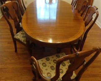 Henredon Dining Room Table and 8 Chairs