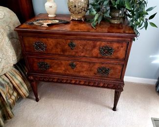 Lot 1 - Fine Furniture Design "European Revival" Queen Bedroom Set - queen bed with nice Simmons Beautyrest mattress - bedding included, 2 nightstands, dresser with mirror, and highboy chest-of-drawers