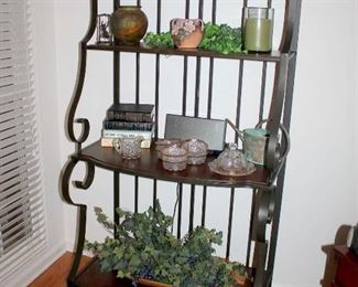 Lot 14 - Baker's Rack